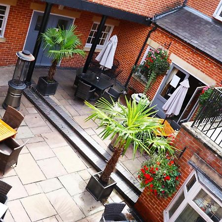 The Lion Hotel Belper Exterior foto